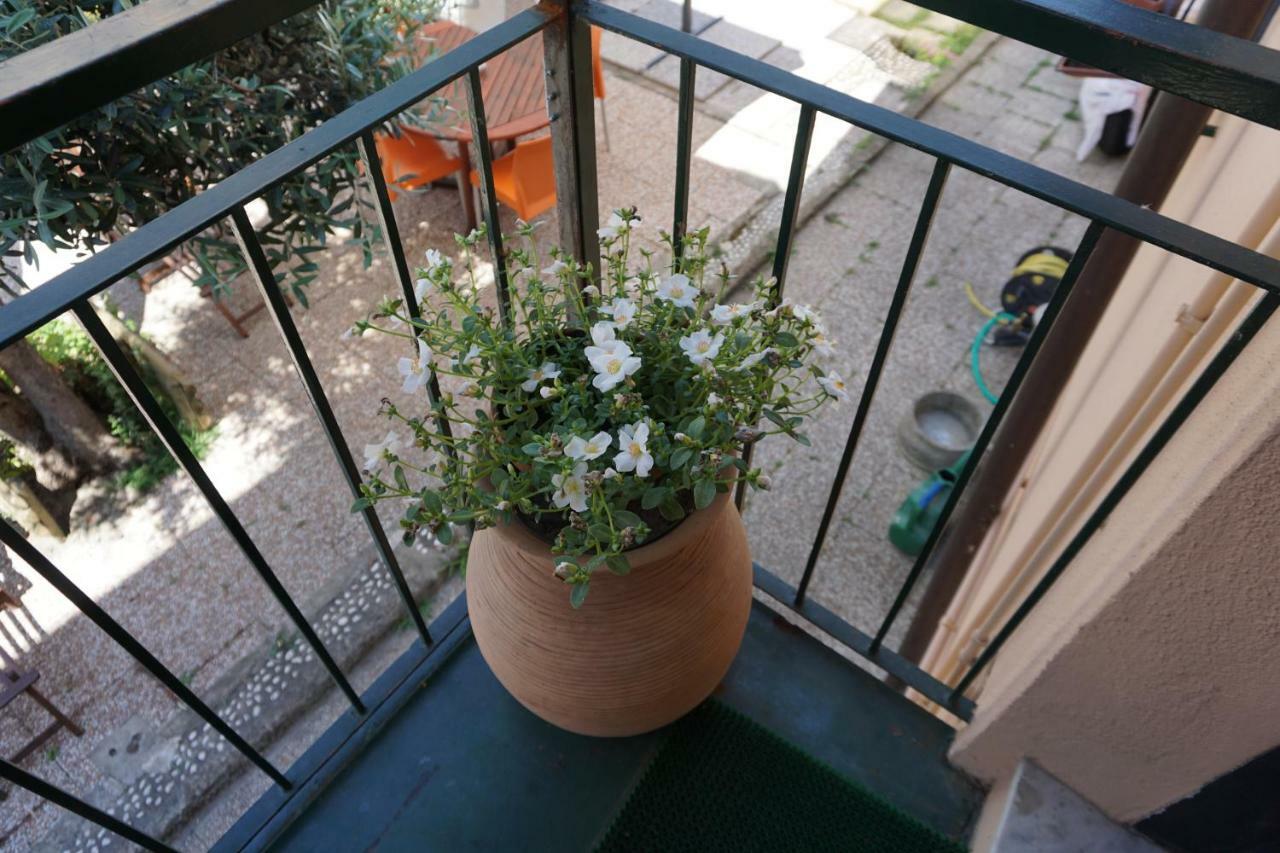 Appartamento Villa Cristina Genoa Bagian luar foto